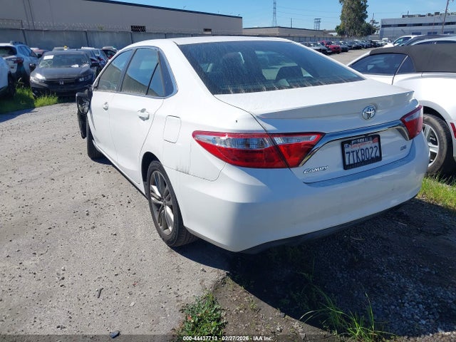 4T1BF1FK1GU252974 Toyota CAMRY SE