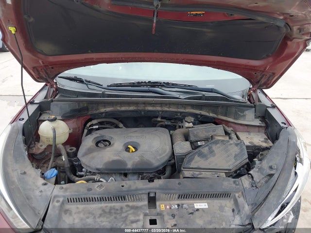 KM8J33A40GU228593 Hyundai TUCSON SE