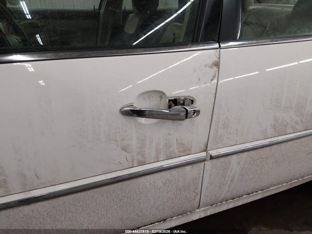44437819 :رقم المزاد ، 2G4WD582381205678 vin ، 2008 Buick Lacrosse Cxl مزاد بيع