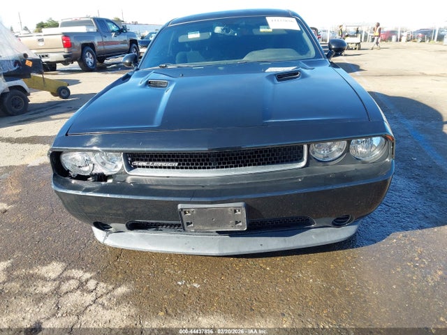 2C3CDYAG0EH204008 Dodge Challenger Sxt