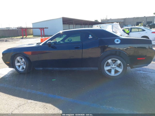2C3CDYAG0EH204008 Dodge Challenger Sxt
