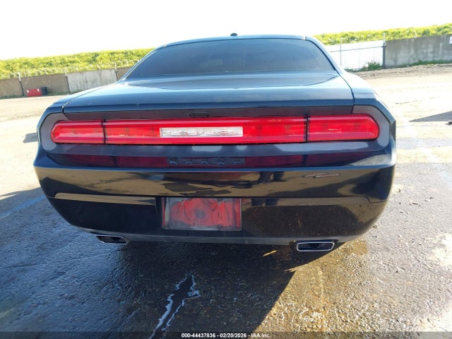 2C3CDYAG0EH204008 Dodge Challenger Sxt