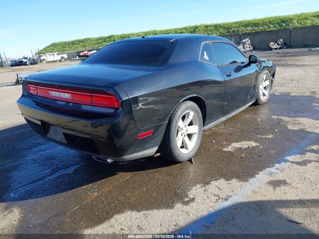 2C3CDYAG0EH204008 Dodge Challenger Sxt