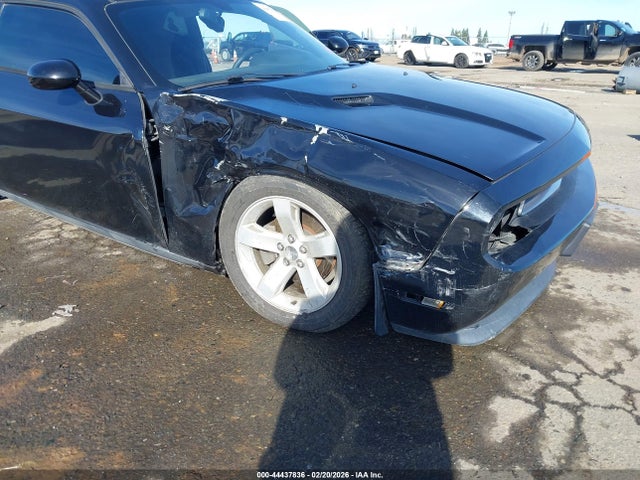 2C3CDYAG0EH204008 Dodge Challenger Sxt