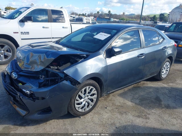 Toyota COROLLA LE 2017 5YFBURHEXHP675857 Image 2