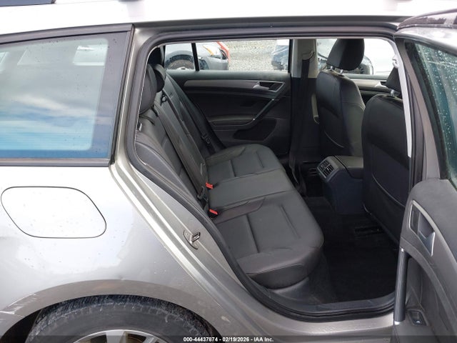 3VWC17AU1FM502636 Volkswagen Golf Sportwagen Tsi S 4-door