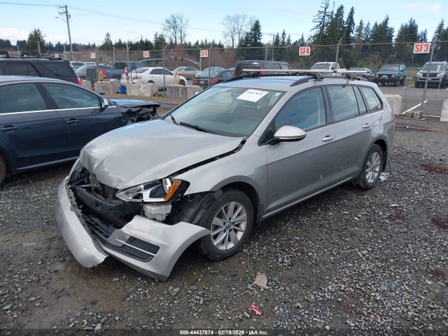 3VWC17AU1FM502636 Volkswagen Golf Sportwagen Tsi S 4-door