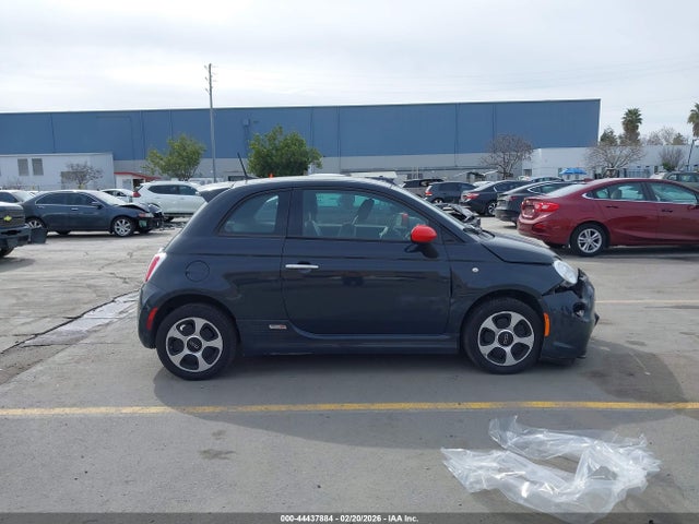 Fiat 500E BATTERY ELECTRIC 2017 3C3CFFGE5HT550555 Image 14