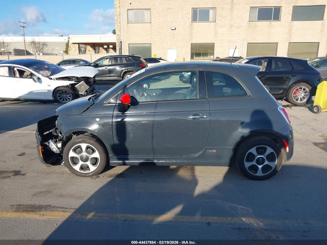 Fiat 500E BATTERY ELECTRIC 2017 3C3CFFGE5HT550555 Image 15