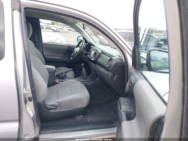 5TFSX5EN0GX044085 Toyota Tacoma Sr
