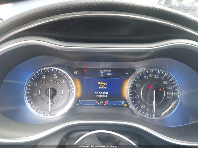 44437910 :رقم المزاد ، 1C3CCCCG0GN190219 vin ، 2016 Chrysler 200 C Platinum مزاد بيع