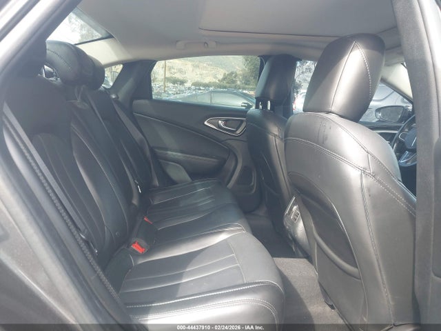 44437910 :رقم المزاد ، 1C3CCCCG0GN190219 vin ، 2016 Chrysler 200 C Platinum مزاد بيع