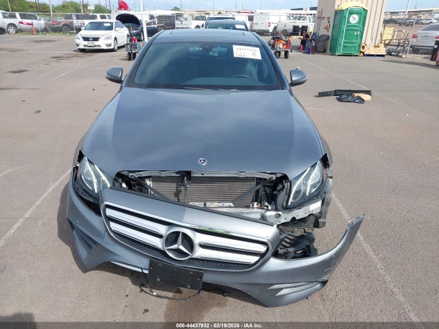 Продаж на аукціоні авто 2018 Mercedes-benz E 300, vin: WDDZF4JB9JA476018, номер лоту: 44437932