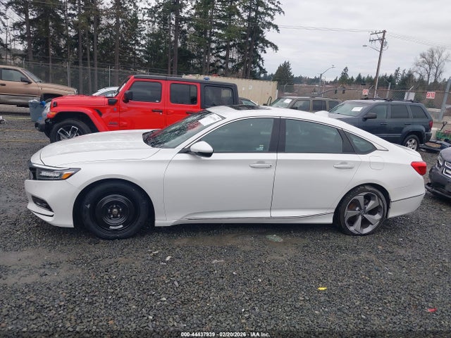 1HGCV2F98JA003872 Honda Accord Touring 2.0t