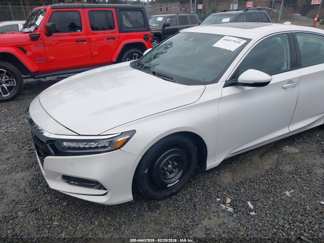 1HGCV2F98JA003872 Honda Accord Touring 2.0t