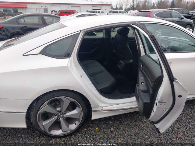 1HGCV2F98JA003872 Honda Accord Touring 2.0t