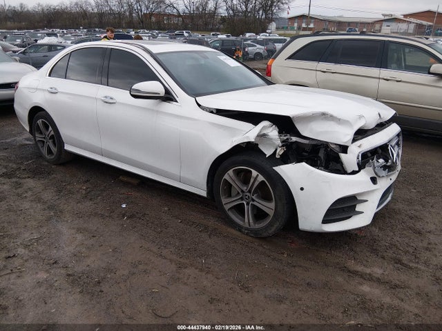 2017 MERCEDES-BENZ E 300 WDDZF4KB1HA257594