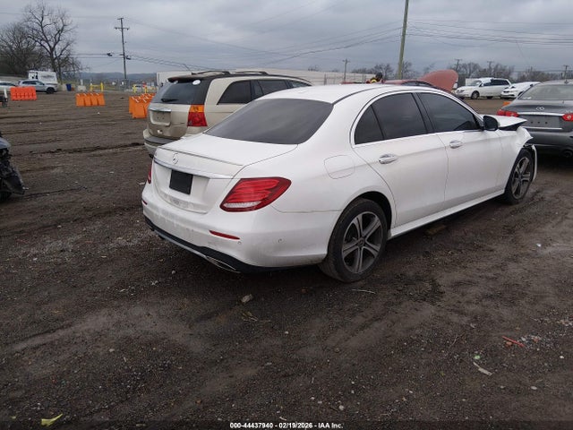 2017 MERCEDES-BENZ E 300 WDDZF4KB1HA257594 Photo 3