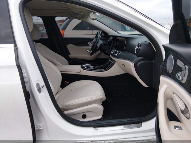 2017 MERCEDES-BENZ E 300 WDDZF4KB1HA257594 Photo 4