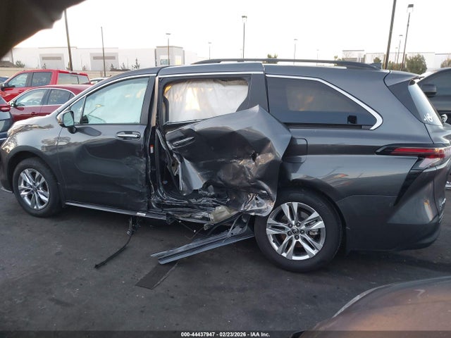 5TDJSKFC0SS200937 Toyota SIENNA XLE