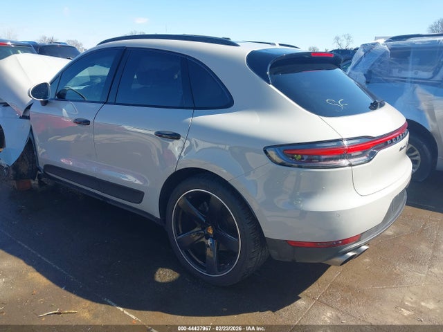 2020 PORSCHE MACAN WP1AB2A51LLB37471 Photo 2
