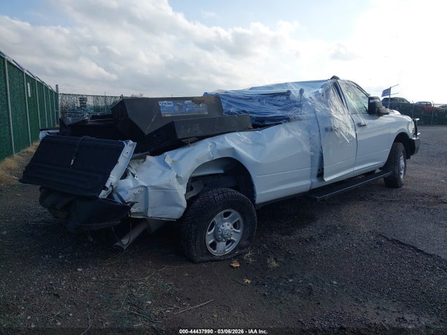 3C6UR5HJ1RG131598 RAM 2500 Tradesman 4x4 8&#039; Box
