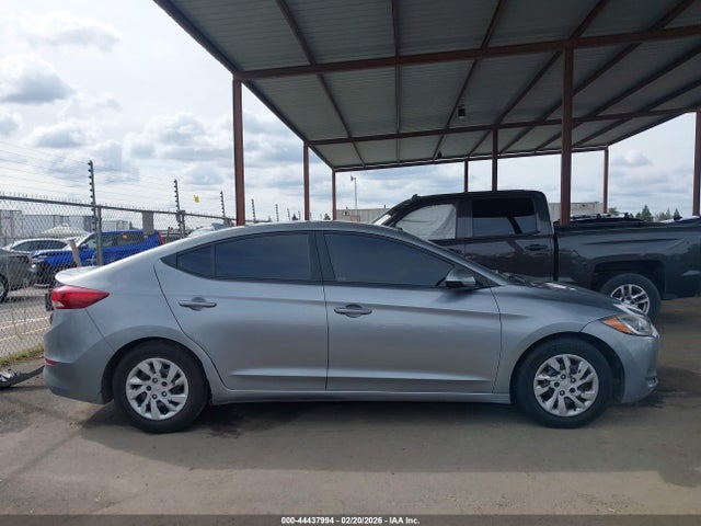 Hyundai ELANTRA SE 2017 5NPD74LF4HH183020 Image 13