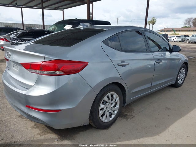 Hyundai ELANTRA SE 2017 5NPD74LF4HH183020 Image 4