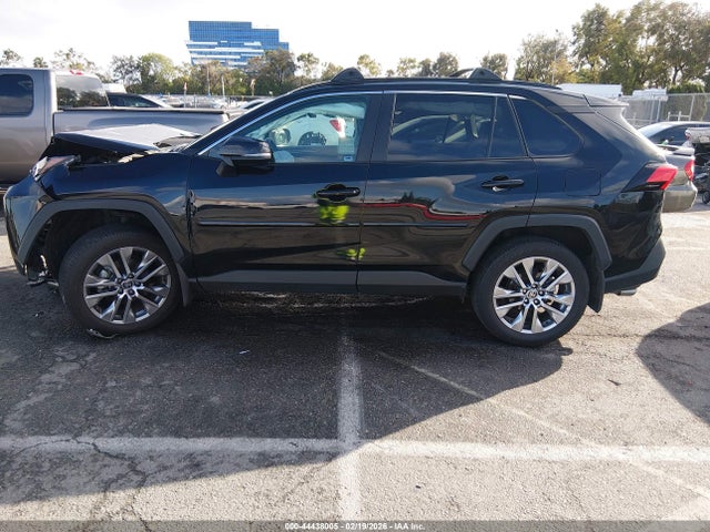 2T3A1RFV5NC273092 Toyota Rav4 Xle Premium