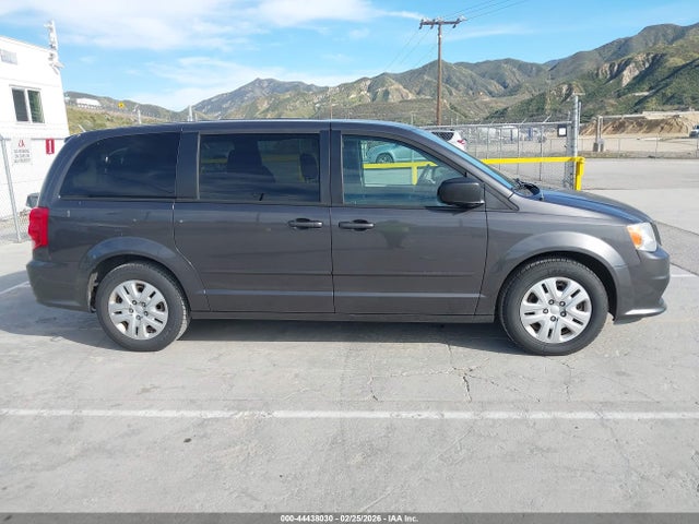 2C4RDGBG9HR748407 Dodge Grand Caravan Se