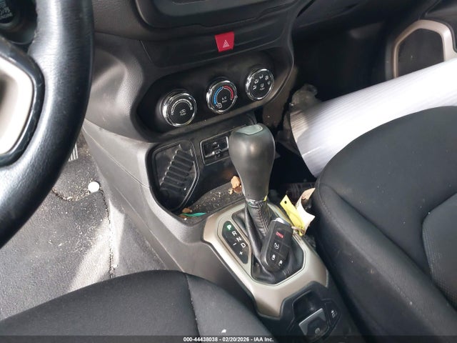 ZACCJABT9GPC56360 Jeep Renegade Latitude