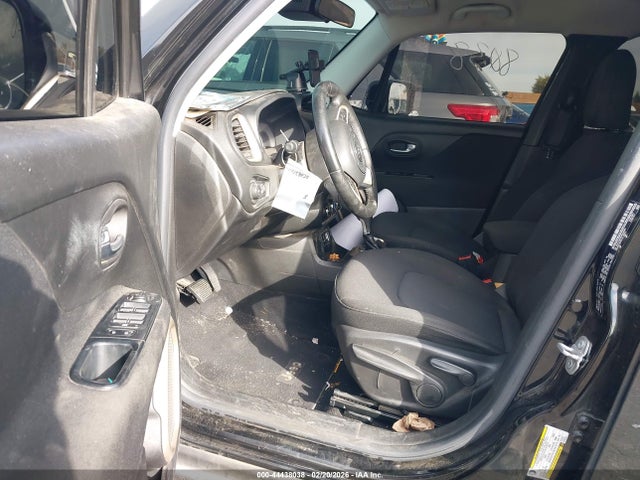 ZACCJABT9GPC56360 Jeep Renegade Latitude