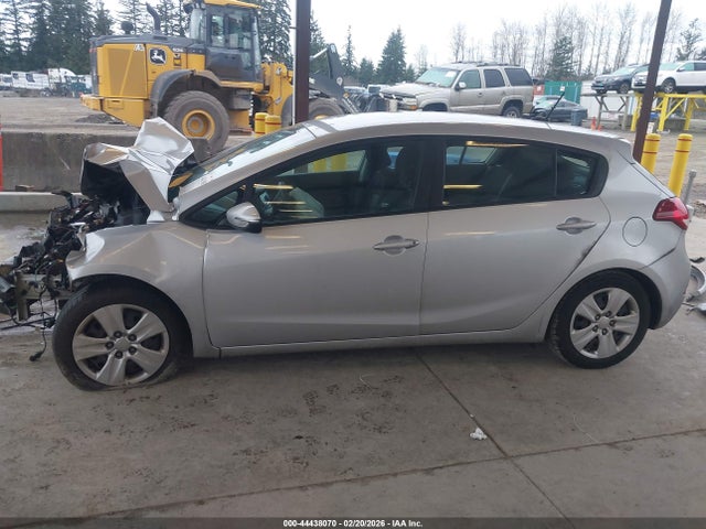 KIA FORTE LX 2016 KNAFK5A82G5617819 Image 15