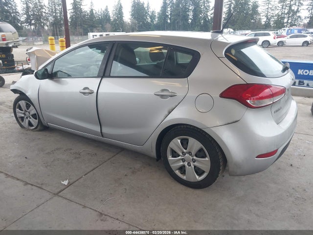 KIA FORTE LX 2016 KNAFK5A82G5617819 Image 3