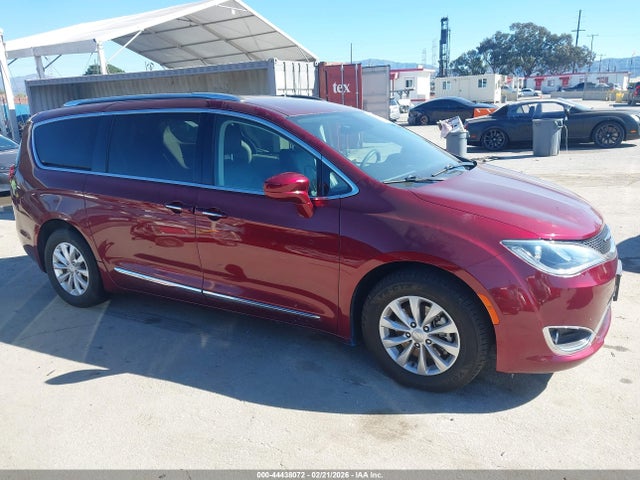 44438072 :رقم المزاد ، 2C4RC1BG2KR587986 vin ، 2019 Chrysler Pacifica Touring L مزاد بيع