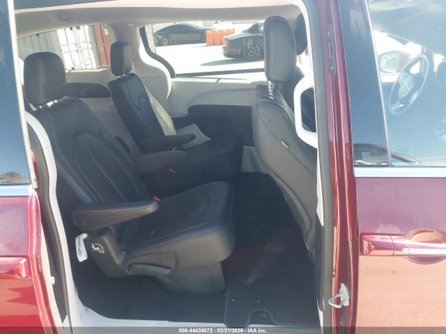 44438072 :رقم المزاد ، 2C4RC1BG2KR587986 vin ، 2019 Chrysler Pacifica Touring L مزاد بيع