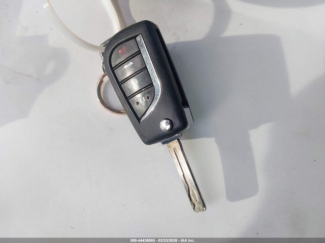 5YFEPRAE6LP104048 Toyota COROLLA LE