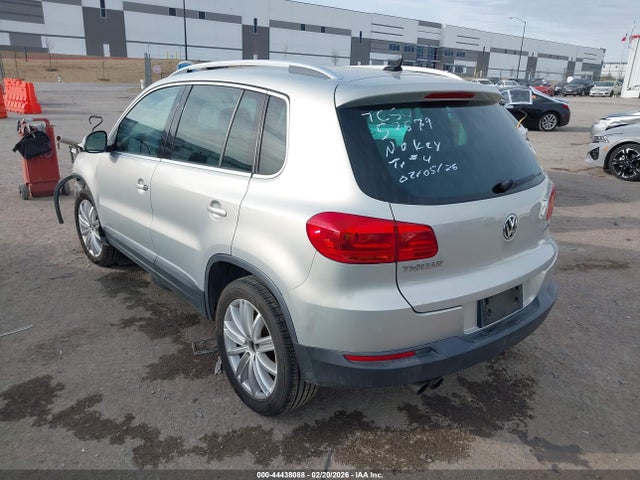 2012 VOLKSWAGEN TIGUAN WVGAV7AX3CW527098 Photo 2