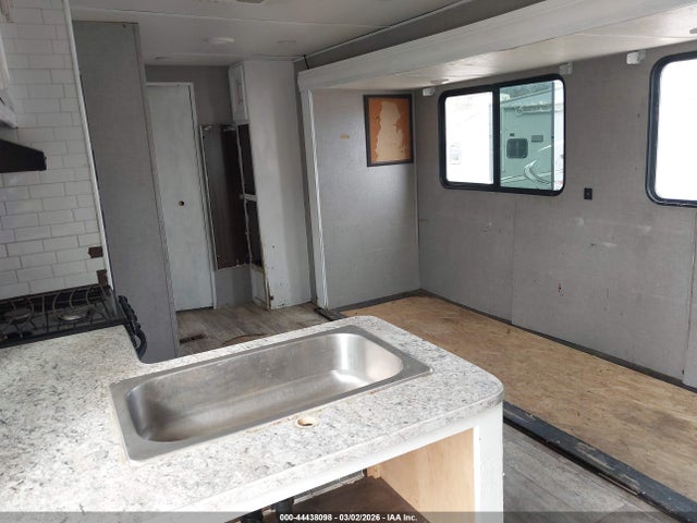 4YDT29020KS371922 Keystone Other