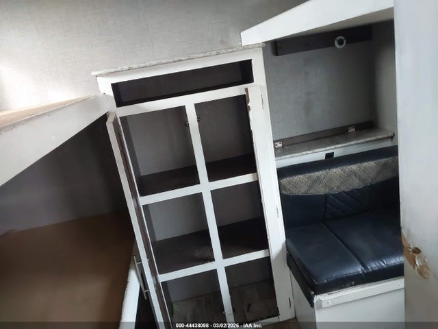 4YDT29020KS371922 Keystone Other