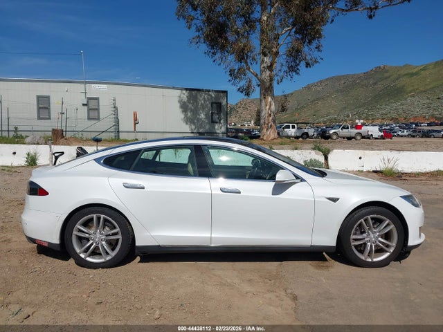 Aukcja sprzedaży 2013 Tesla Model S, vin: 5YJSA1CN3DFP10391, numer aukcji: 44438112