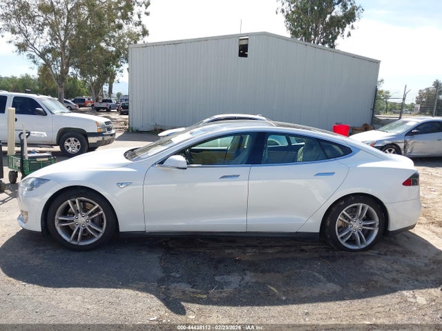 Aukcja sprzedaży 2013 Tesla Model S, vin: 5YJSA1CN3DFP10391, numer aukcji: 44438112