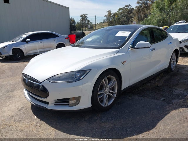 2013 TESLA MODEL S 5YJSA1CN3DFP10391 Photo 1