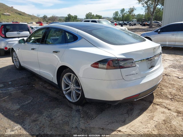 2013 TESLA MODEL S 5YJSA1CN3DFP10391 Photo 2