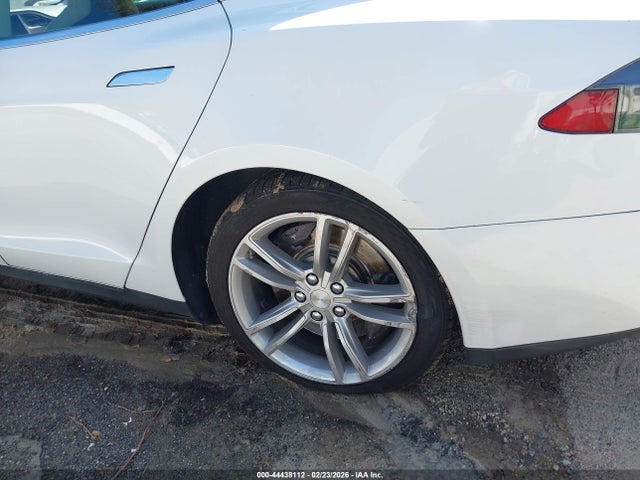 2013 TESLA MODEL S 5YJSA1CN3DFP10391 Photo 5