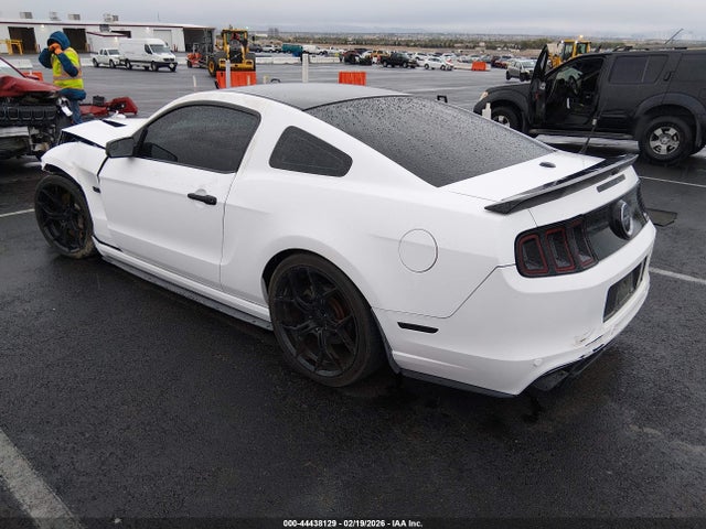 1ZVBP8CF5E5316049 Ford Mustang Gt Premium