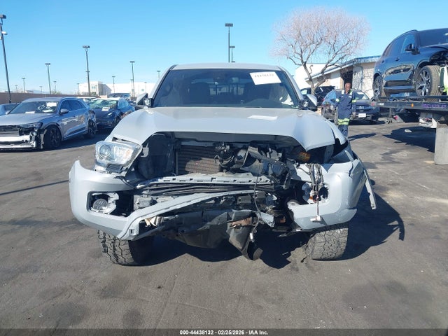 3TMCZ5AN7KM200786 Toyota Tacoma Trd Off Road
