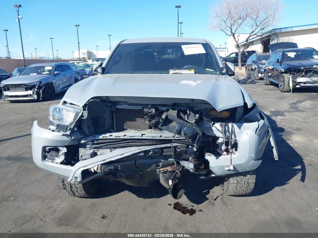 3TMCZ5AN7KM200786 Toyota Tacoma Trd Off Road