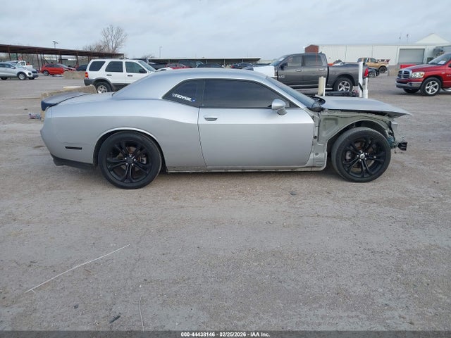 44438146 :رقم المزاد ، 2C3CDZBT9LH124723 vin ، 2020 Dodge Challenger R/t مزاد بيع
