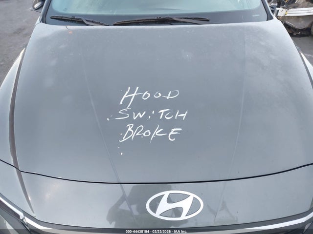 KMHLL4DGXSU913522 Hyundai ELANTRA SE